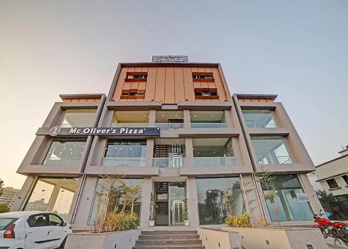 Hotel Tapovan In Ahmedabad